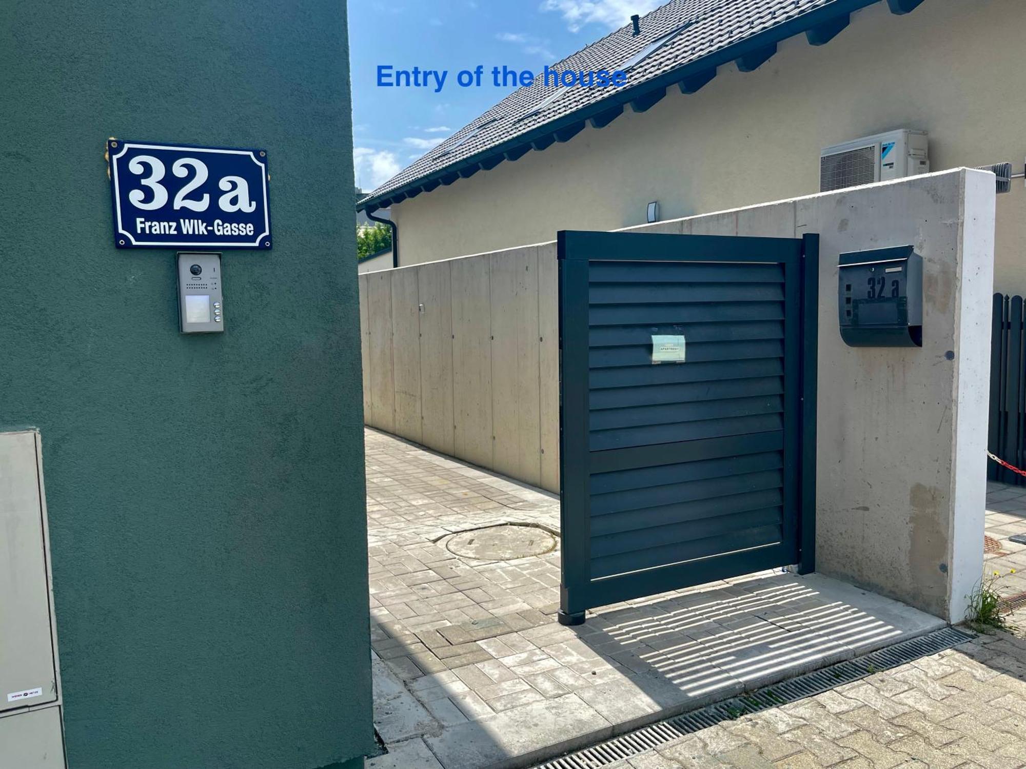 Cozy Apartment Near Vienna Airport Schwechat Exterior photo
