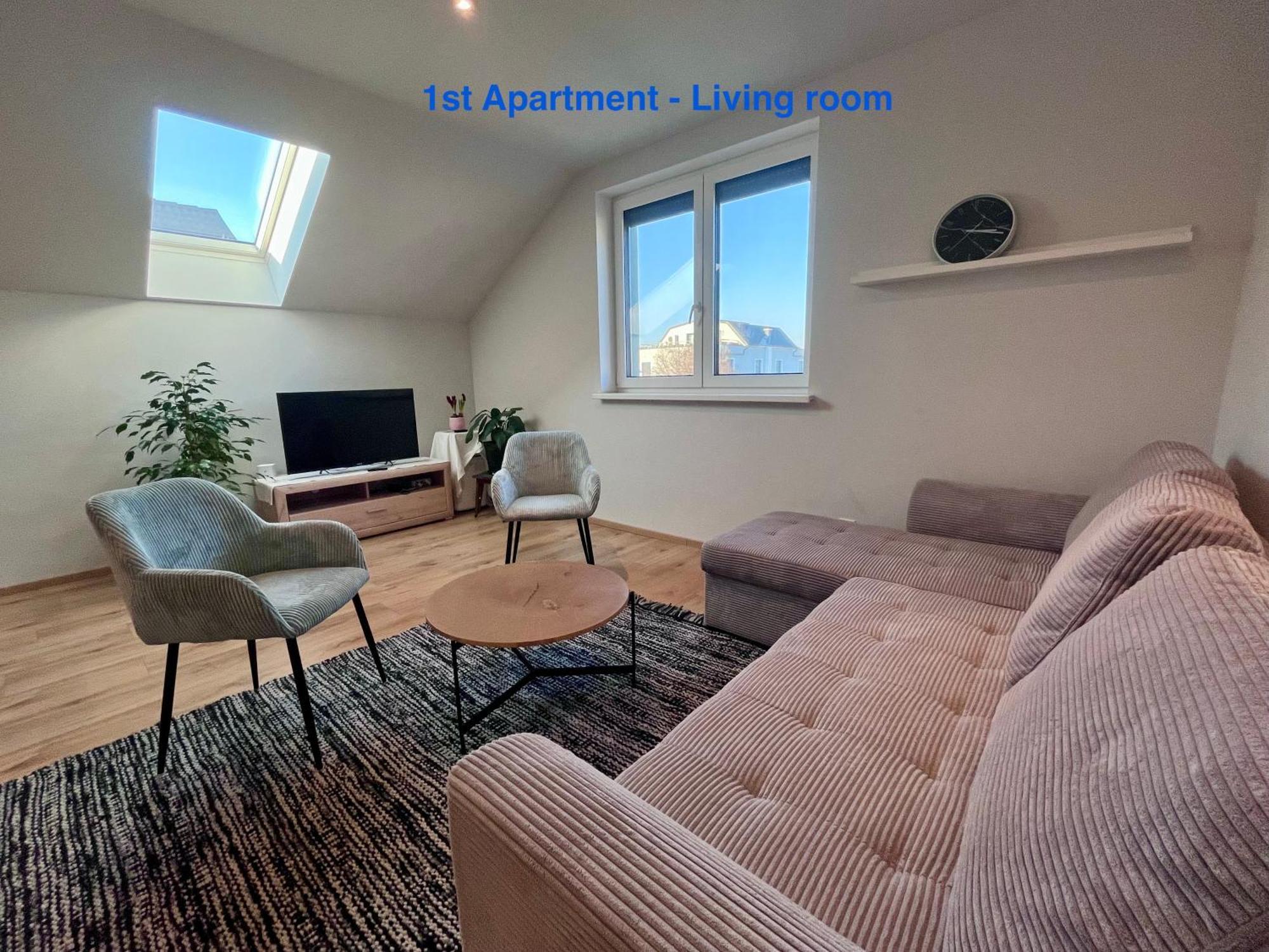 Cozy Apartment Near Vienna Airport Schwechat Exterior photo